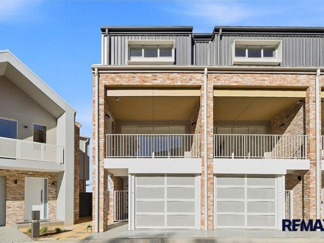 Townhouse for rent in Sydney, New South Wales