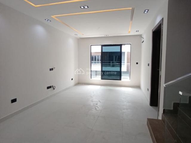 Detached house for rent in Eti Osa, Lagos