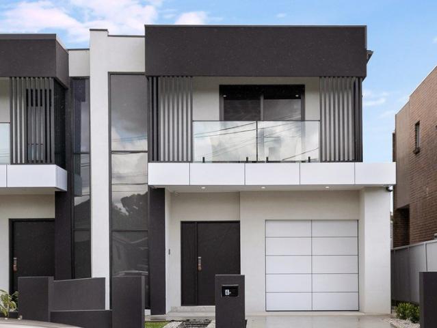 Duplex for rent in Sydney, New South Wales