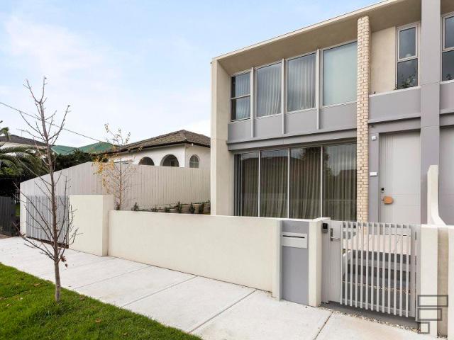 Townhouse for sale in Camerons Creek, Victoria