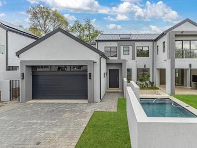 Townhouse for sale in Alexandra, Gauteng