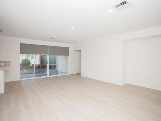 House for rent in High Wycombe, Western Australia