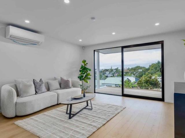 House for rent in Paremoremo