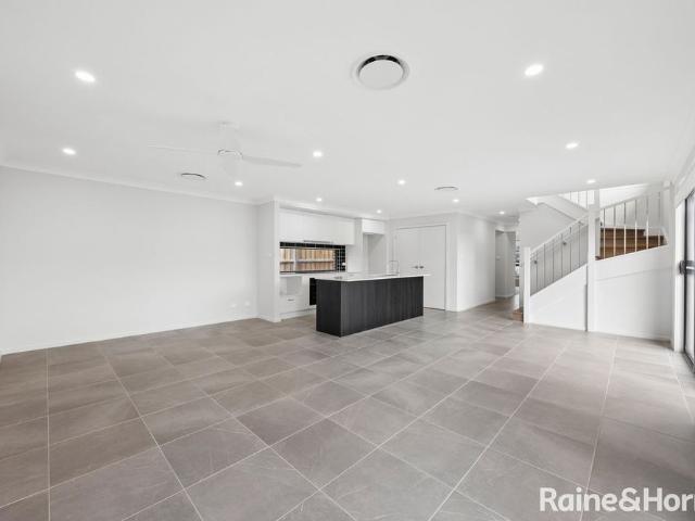 House for rent in Rouse Hill, Sydney