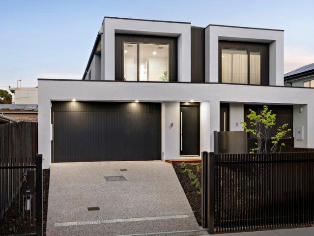 Townhouse for sale in Hampton, Melbourne