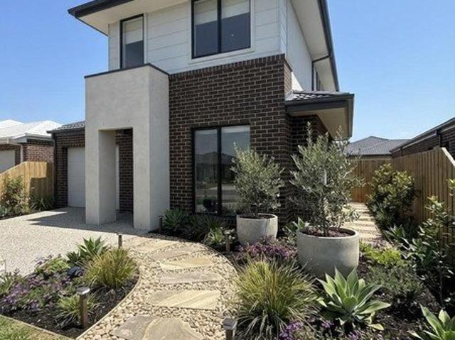Cottage for sale in Camerons Creek, Victoria