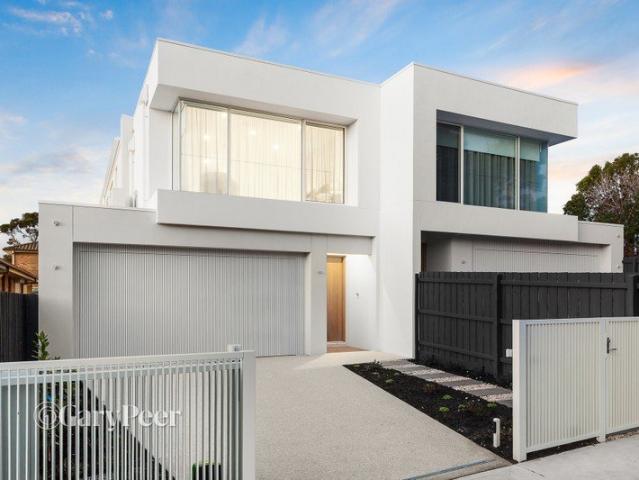 Townhouse for sale in Caulfield South, Melbourne