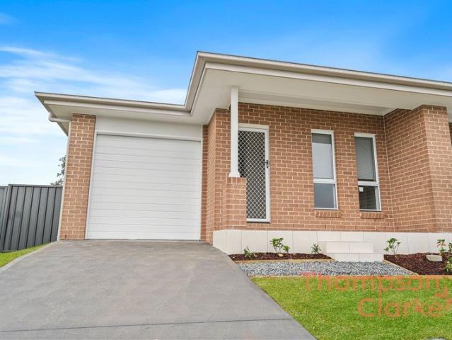Duplex for rent in Gillieston Heights, Newcastle-Maitland