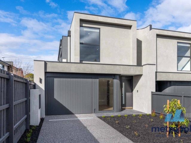 Townhouse for rent in Camerons Creek, Victoria