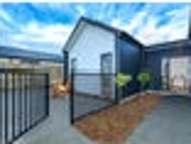 House for sale in Chaslands, Canterbury