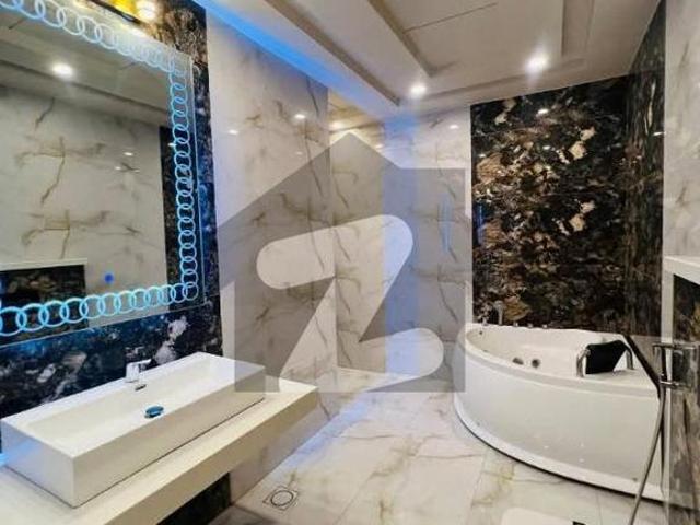 House for sale in تحصیل فیصل آباد شہر, فیصل آباد ڈویژن