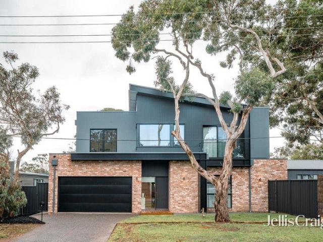 Townhouse for sale in Ocean Grove, Victoria