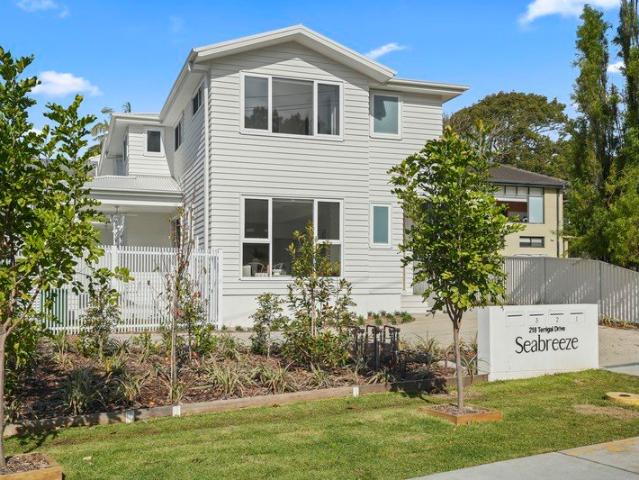 Townhouse for rent in Terrigal, New South Wales