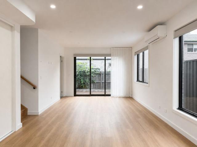 Townhouse for rent in Camerons Creek, Victoria
