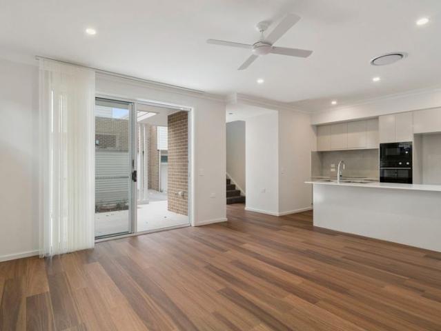 Townhouse for rent in Corrimal, Wollongong City Council