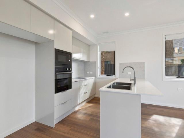 Townhouse for rent in Corrimal, Wollongong City Council