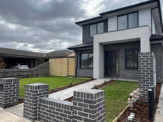 Townhouse for rent in Camerons Creek, Victoria