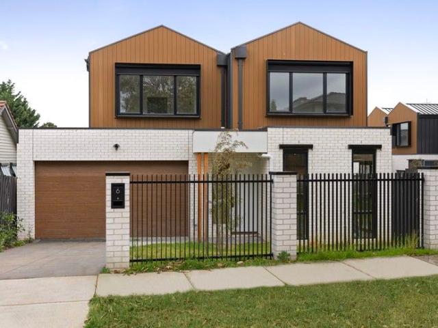 Townhouse for sale in Camerons Creek, Victoria