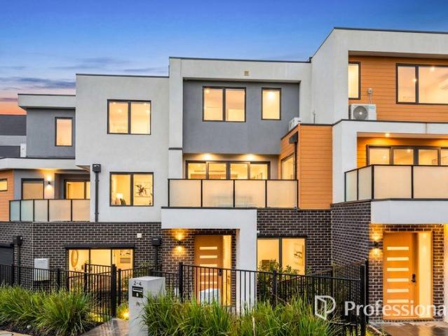 Townhouse for sale in Camerons Creek, Victoria
