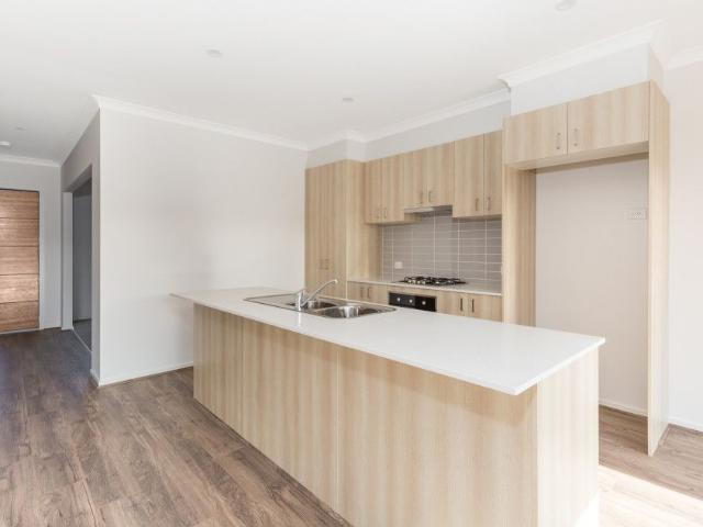 House for rent in Alira Estate, Melbourne