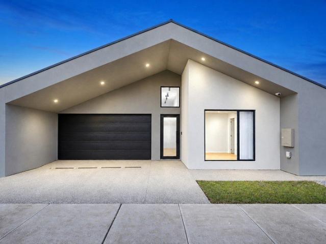 House for sale in Mickleham, Melbourne