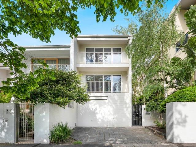 Townhouse for rent in South Yarra, Melbourne
