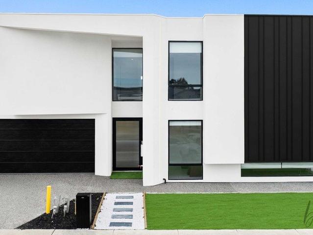 House for sale in Botanical, Melbourne