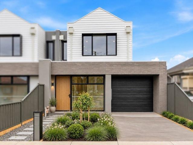 House for sale in Sunshine North, Melbourne