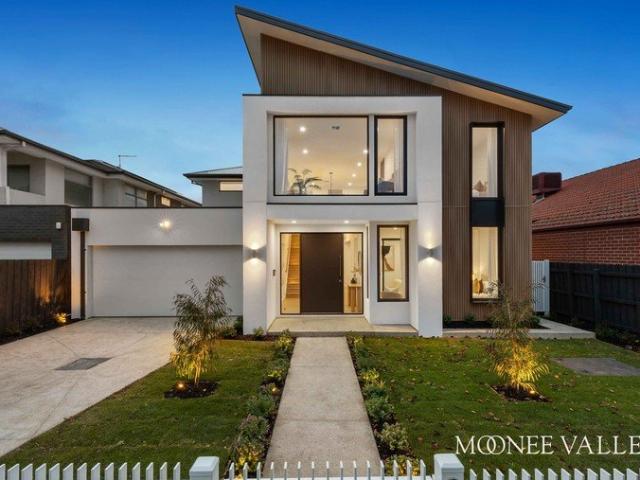 Cottage for sale in Camerons Creek, Victoria