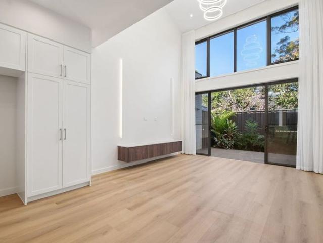 Townhouse for rent in Northern Beaches, Sydney