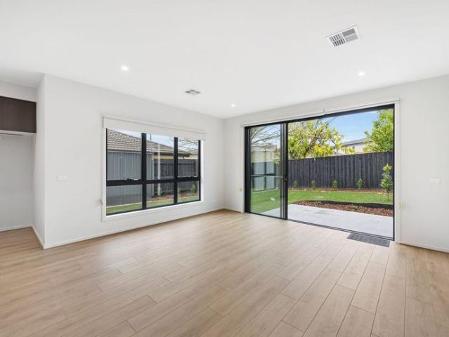 Townhouse for rent in Camerons Creek, Victoria