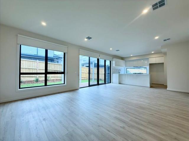 Townhouse for rent in Camerons Creek, Victoria