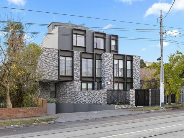 Townhouse for rent in Hawthorn East, Melbourne