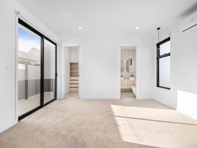 Townhouse for rent in Camerons Creek, Victoria