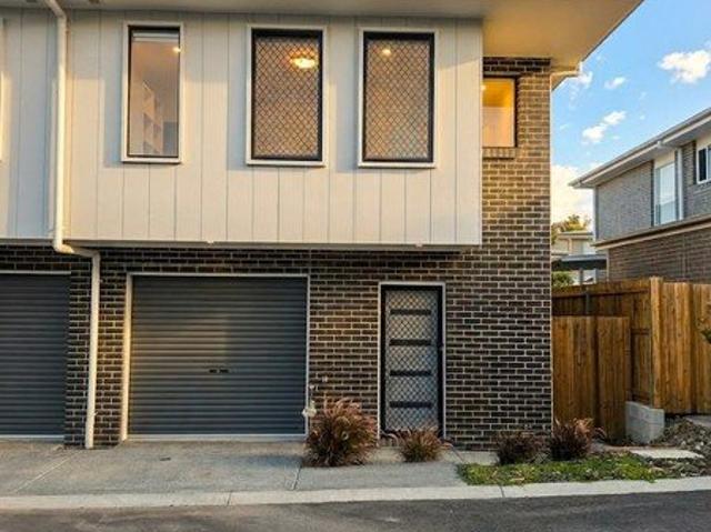 Townhouse for rent in Mango Hill, Greater Brisbane
