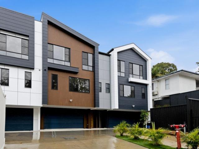 Townhouse for rent in Toombul, Queensland