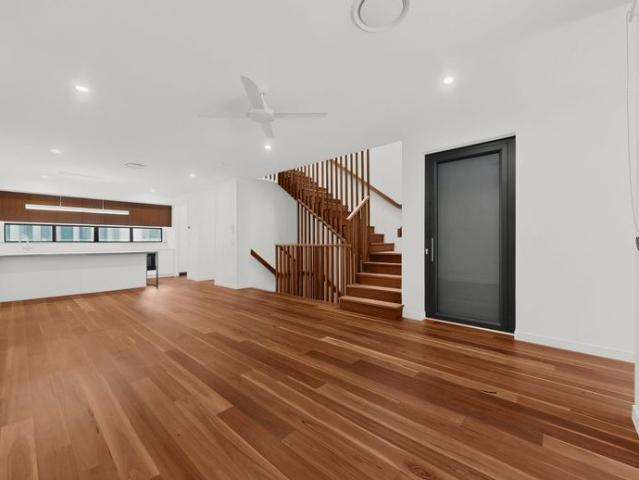 Townhouse for rent in Toombul, Queensland