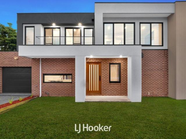 Townhouse for sale in Doveton, Melbourne