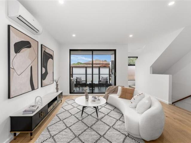 Townhouse for sale in Camerons Creek, Victoria
