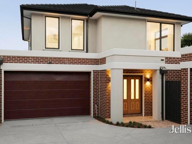 Townhouse for sale in Mount Waverley, Melbourne