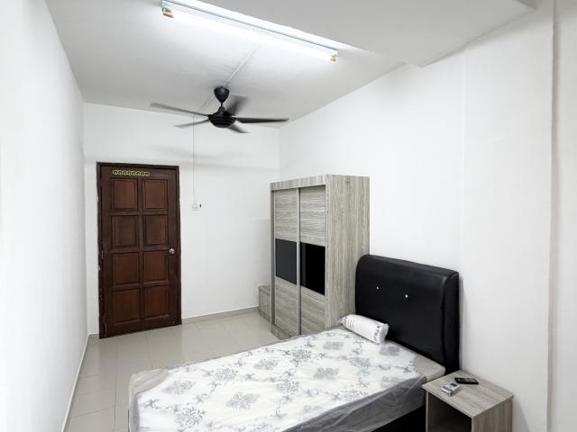 Room for rent in Country Heights Damansara, Kuala Lumpur