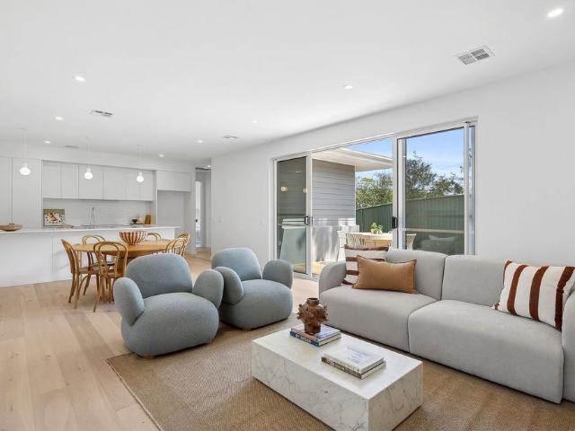 Townhouse for rent in Woden, Australian Capital Territory