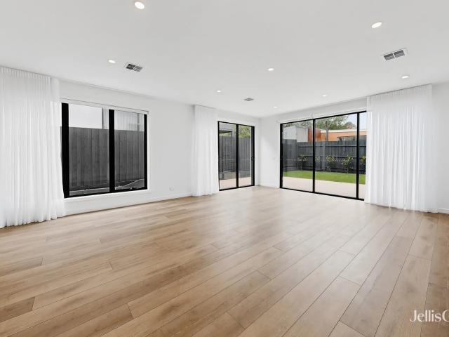 Townhouse for rent in Ormond, Melbourne