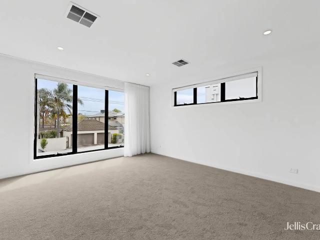 Townhouse for rent in Ormond, Melbourne