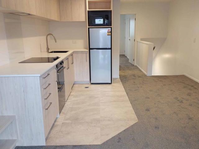 Townhouse for rent in Heathcote, Canterbury
