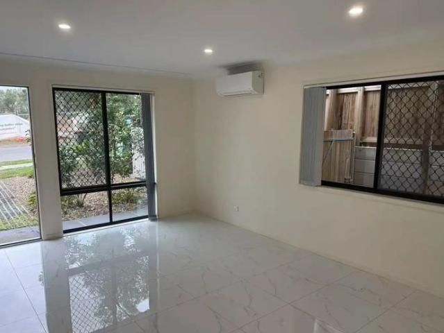 Townhouse for rent in Toombul, Queensland