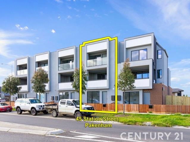 Townhouse for sale in Pakenham