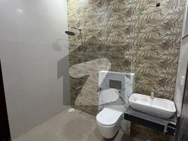 House for sale in Faisalabad, Islamabad Capital Territory