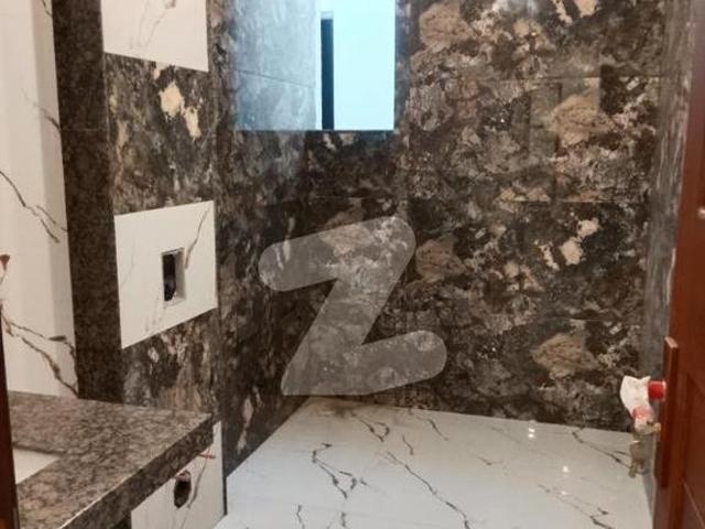 House for sale in Faisalabad, Islamabad Capital Territory