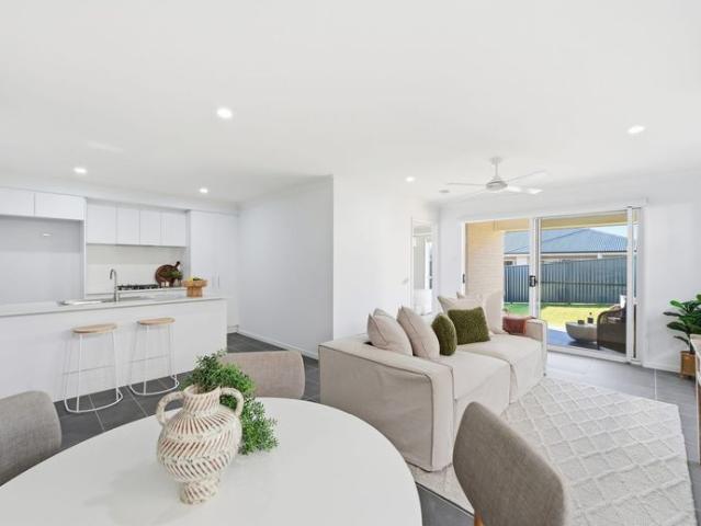 House for rent in Thrumster, New South Wales